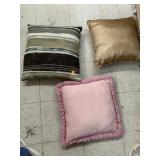 3cnt Pillows