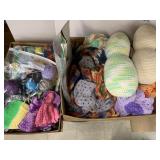 Crotchet items and yarn