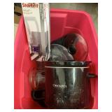 Can crusher and misc kitchen items