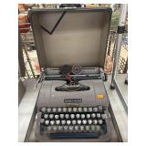 Underwood Portable Typewriter With Case
