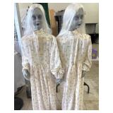 Animated Creepy Twins - talk and move heads,