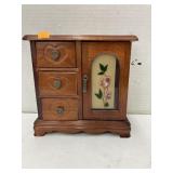Wood jewelry box