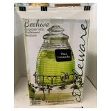 Beehive drink dispenser