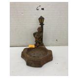 Vntg cast iron lamp post ashtray