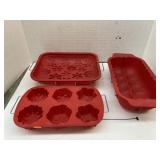 Trio silicone molds & cooling racks