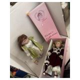 2 Dolls