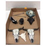 Western Decor Flat