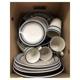 Mainstays Dish Set
