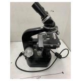 Microscope