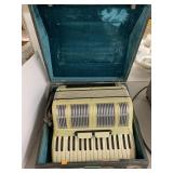 Accordion with case