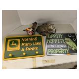 2 signs and 2 animal decor