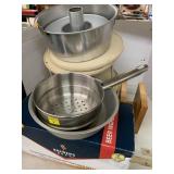 Bundt Pan, misc