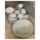 Noritake dish set