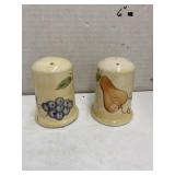 Ceramic salt/pepper shakers