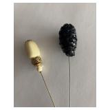 2 cnt - Vintage Hat Pins