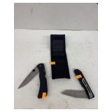 2 Knives w/ case