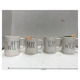 4 Mugs