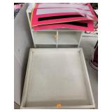 Organizer, tray, signs