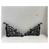 Set of cast iron shelf brackets