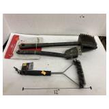 Wire grill brushes