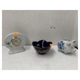 Clock, small piggy bank, bowl
