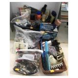 Bathroom items, Hair items, used