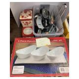 Misc Kitten items, Bowl and platter set,