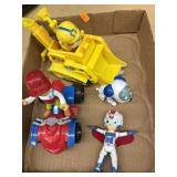 Paw Patrol- 2 vehicles and 4 characters