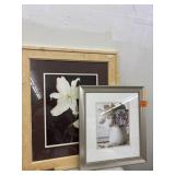 2 Framed Flower Prints