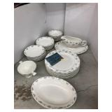 Harmony House Monticello Dinnerware Set