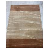 Rug approx 46 x 63.5 inches, Shaw