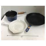 2 Skillets and a pan, Cast iron, Le Creuset