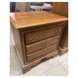 Night Stand w/ Drawer Storage