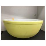 2 Pyrex Nesting Mixing Bowls