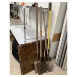 Shovels, rack, Folding Table