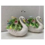 2cnt Swan Decor, some chips