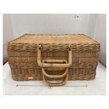 Wicker basket