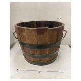 Wooden bucket