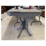 Vntg table