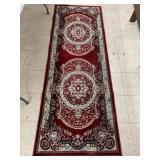 Red rug runner, approx 2.5ft x 7.5ft