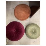 3cnt round pillows