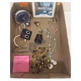 Jewelry & Misc Lot