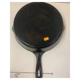 Wagner Ware Cast sit on Skillet Pan