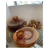 19 pcs Vntg Snack Plates, Amber Kings Crown Thumb