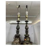 2cnt Metal lamps, one has crack