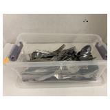 Stainless silverware set