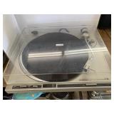 Pioneer Stereo turntable