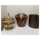 2cnt Vases and Metal Decor
