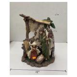Nativity Scene, Staff broken