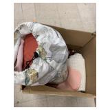Box of place pats, table cloths, misc fabric